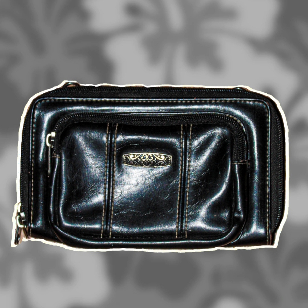 AVON - 2000s Black Wallet